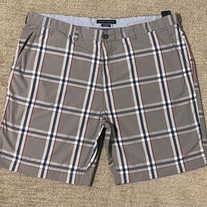 Tommy Hilfiger Men’s Plaid Shorts